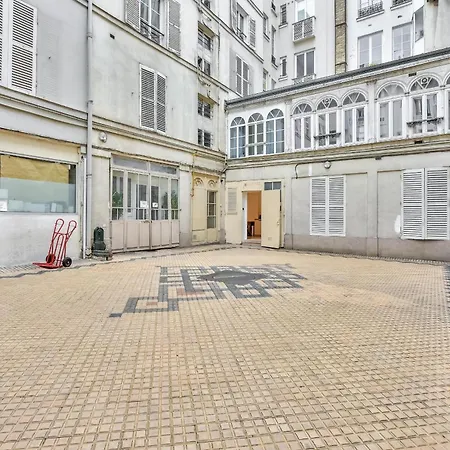Apartment Urban Flat 35 - 2 Bedroom Grands Boulevards Paris